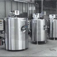 Instalatii compacte de mica capacitate pentru procesat lapte de baut si branza